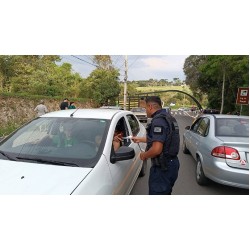 Guarda municipal de Campo Largo realiza ações educativas de trânsito